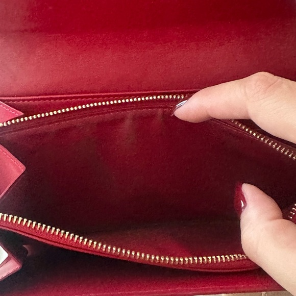 Louis Vuitton Vernis Sarah Wallet/Crossbody with Gold Chain in Cherry Red - Picture 15 of 16